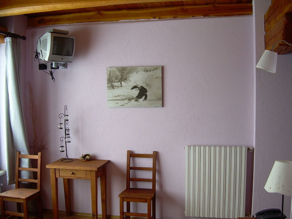 Hotel Tana Della Volpe à Sestrières Extérieur photo